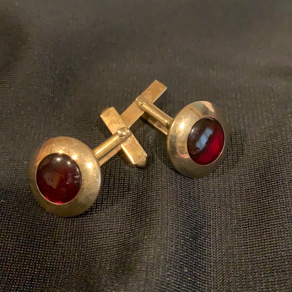 Swank 1940s Gold & Blood Red Cuff Links
